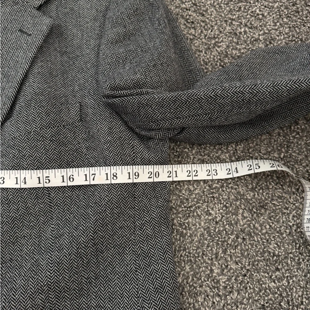 Brooks Brothers Gray Herringbone Sport Coat - Picture 9 of 10